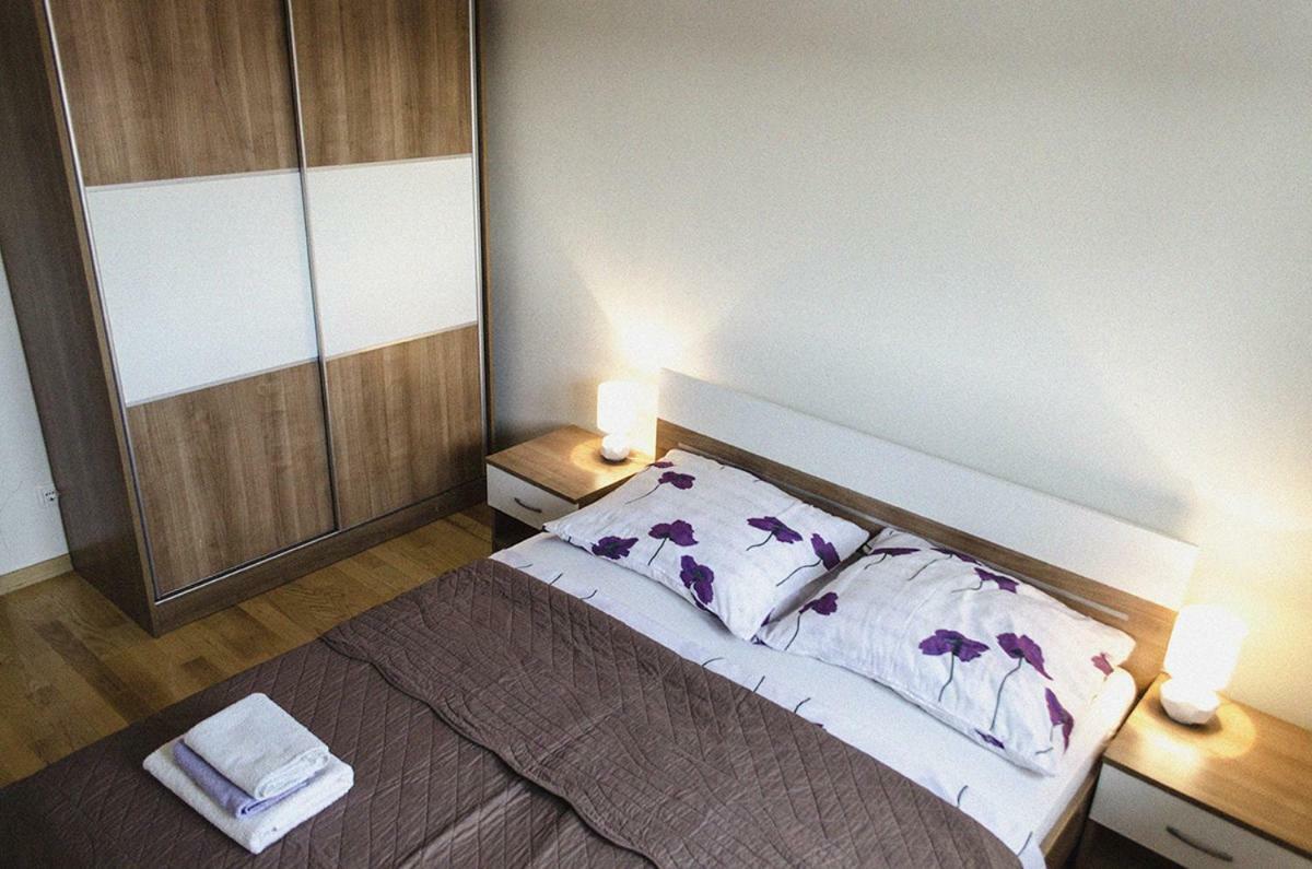 Mars Apartment โตรกีร์ ภายนอก รูปภาพ