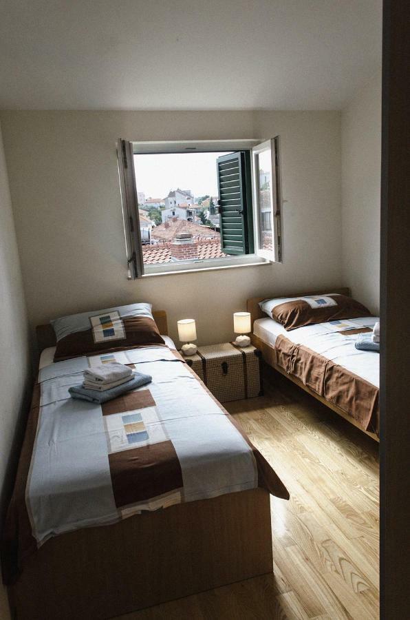 Mars Apartment โตรกีร์ ภายนอก รูปภาพ